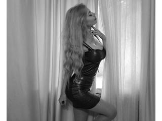 Mit dem Model chatten SallyNiks